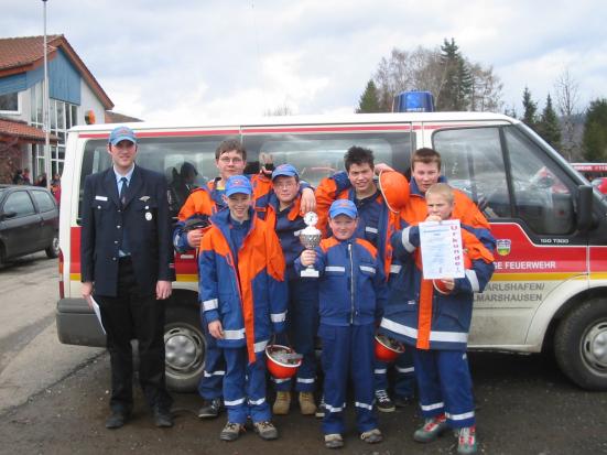 Jugendfeuerwehr Helmarshausen: Beim Knotenwettbewerb erfolgreich