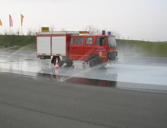 Fahrzeuge: LF 8/6 